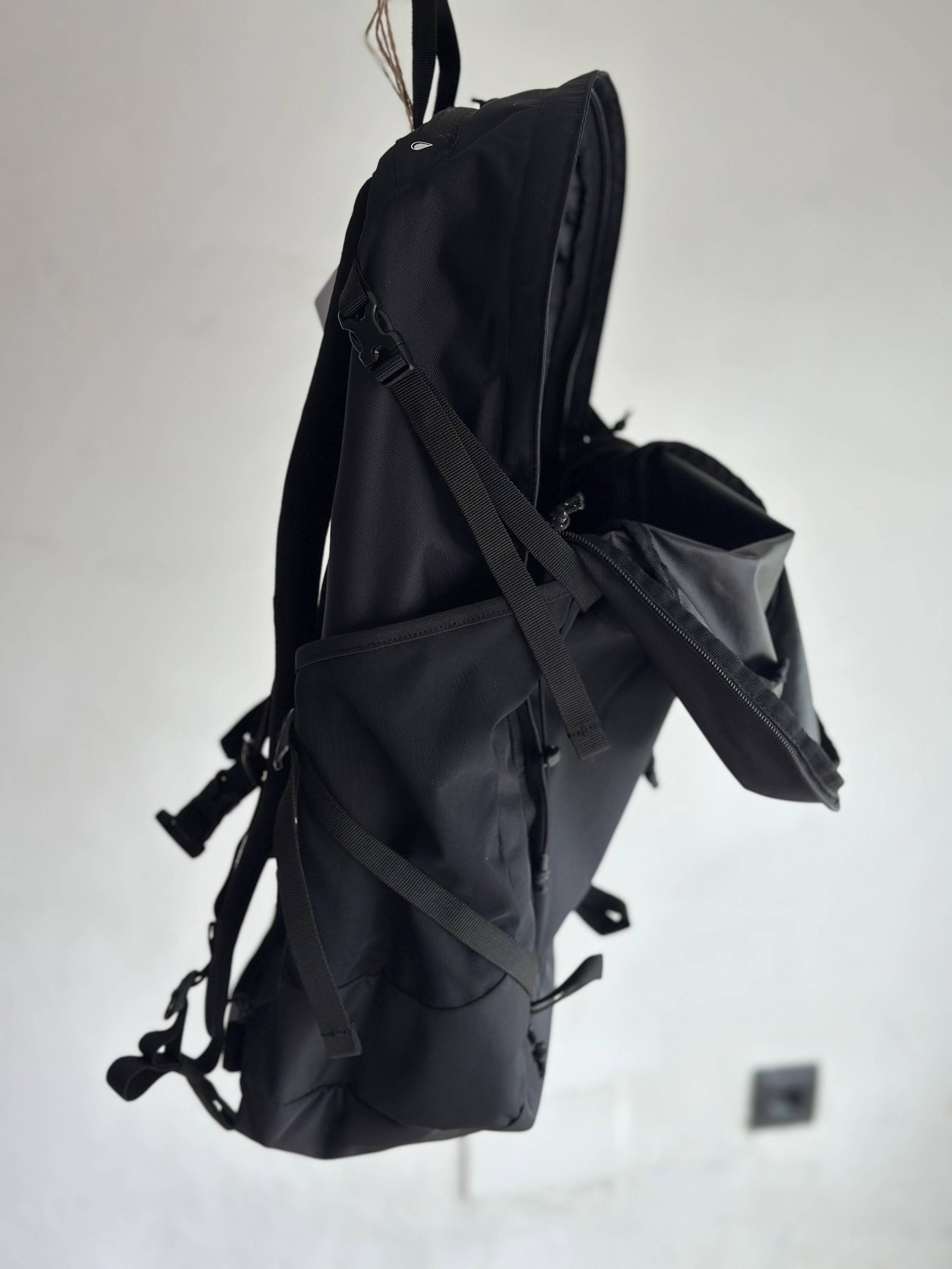Columbia Elk Ridge FS 28L Backpack — Graphite